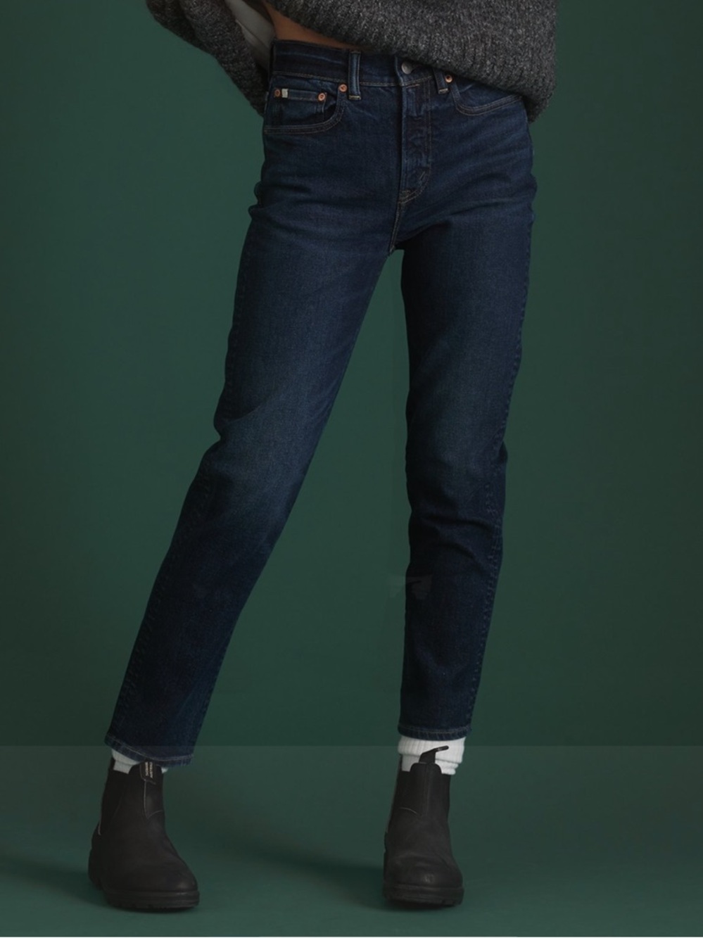 American Eagle AE77 premium mom jeans size 8 regular dark wash